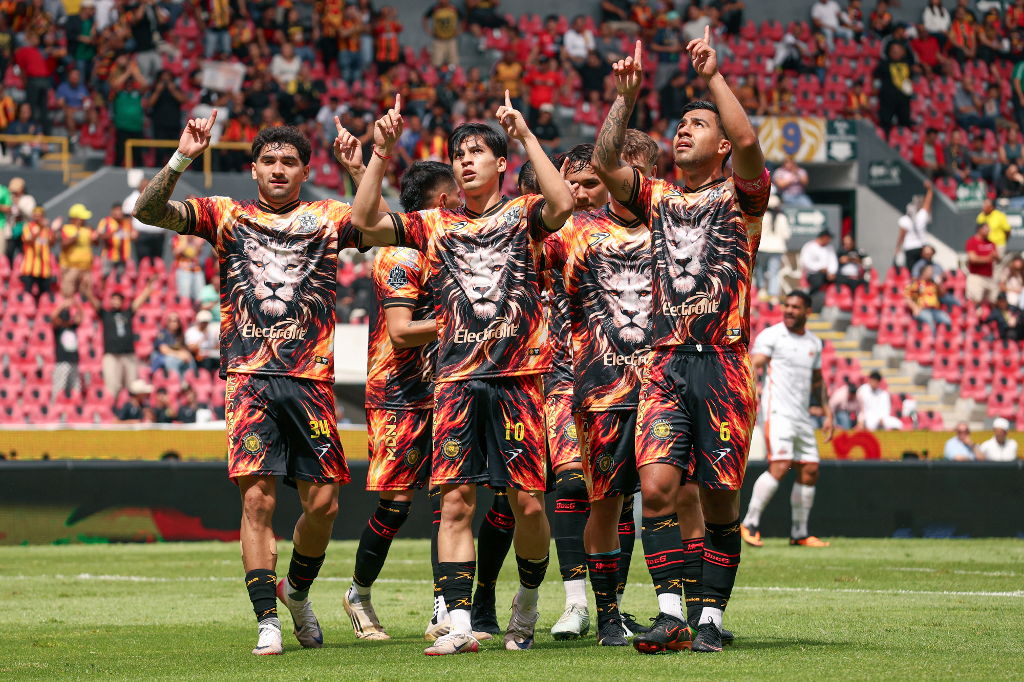 Leones Negros vs Alebrijes 8
