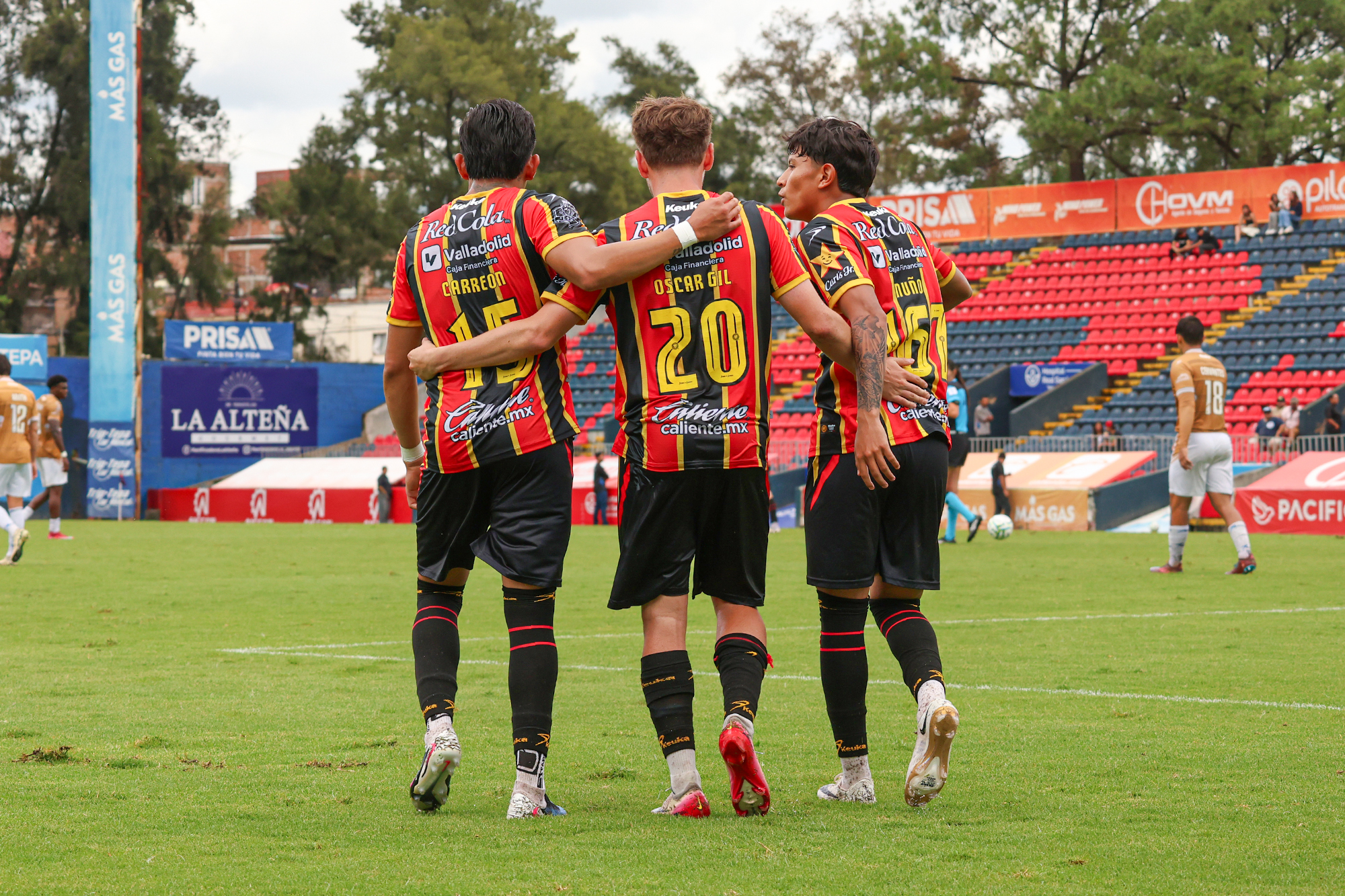 Goleada en Tepa 